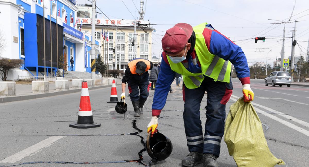 Улаанбаатарт зам засвар, арчлалтын ажил явагдсаар байна