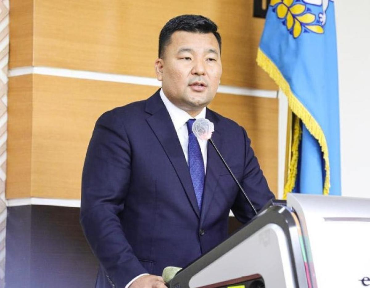 НИЙСЛЭЛИЙН БАЯНЗҮРХ ДҮҮРГИЙН ЗАСАГ ДАРГА Г.ЖАРГАЛСАЙХАН ЦАГ ҮЕИЙН АСУУДЛААР ӨНӨӨДӨР  МЭДЭЭЛЭЛ ХИЙЛЭЭ. ________________________________________