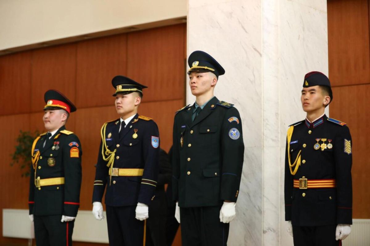 ШИЛДЭГ СОНСОГЧ, СУРАГЧИД ШАГНАЛ ГАРДУУЛЛАА