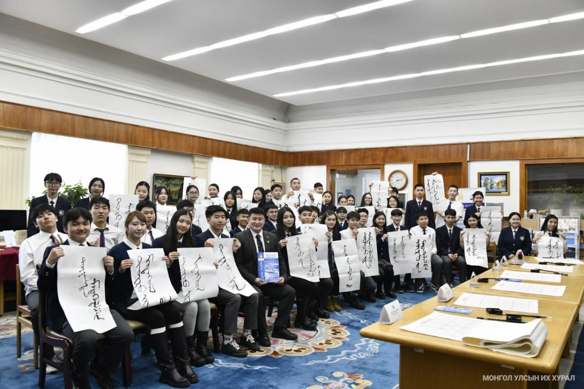 НИЙСЛЭЛИЙН СУРАГЧИД &ldquo;ТӨРИЙН МЭДЭЭЛЭЛ&rdquo; ЭМХЭТГЭЛИЙН 35 ЖИЛИЙН ОЙН ҮЙЛ АЖИЛЛАГААНД ОРОЛЦЛОО