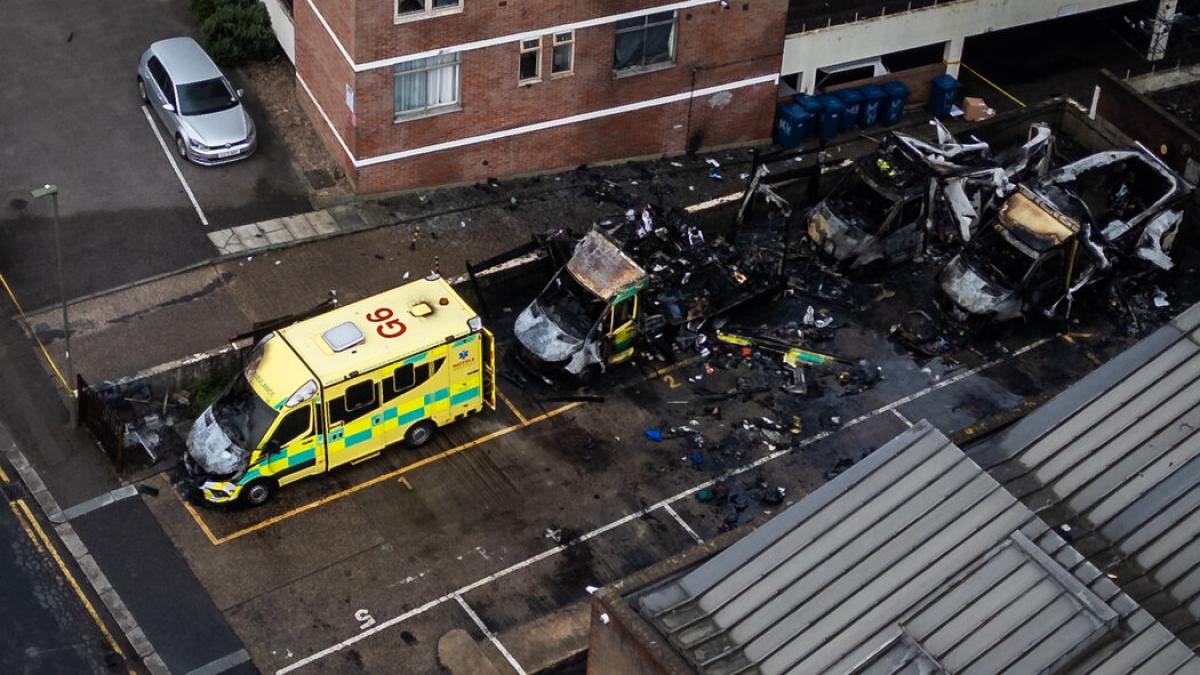 ЛОНДОНД ЕВРЕЙЧҮҮДИЙН ЭСРЭГ ХАЛДЛАГА ҮЙЛДЖЭЭ