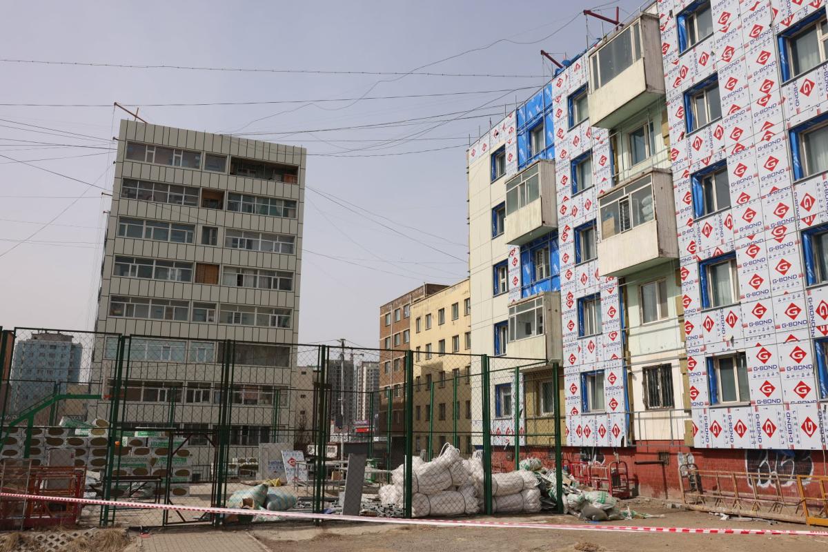 УГСАРМАЛ ОРОН СУУЦНУУДЫГ ДУЛААЛАХ АЖИЛ ҮРГЭЛЖИЛНЭ