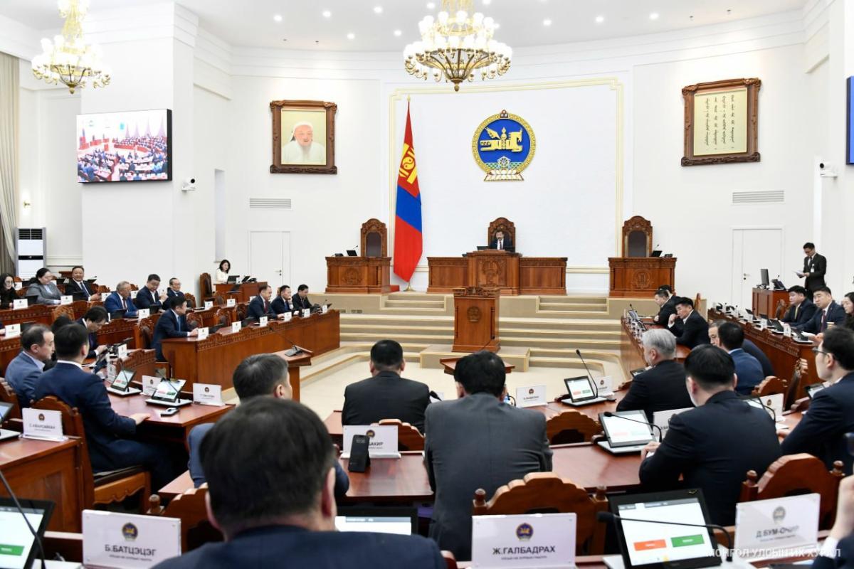 УИХ-ЫН ДАРГА Н.УЧРАЛЫГ ӨӨРИЙНХ НЬ ХҮСЭЛТЭЭР ҮҮРЭГТ АЖЛААС НЬ ЧӨЛӨӨЛӨВ