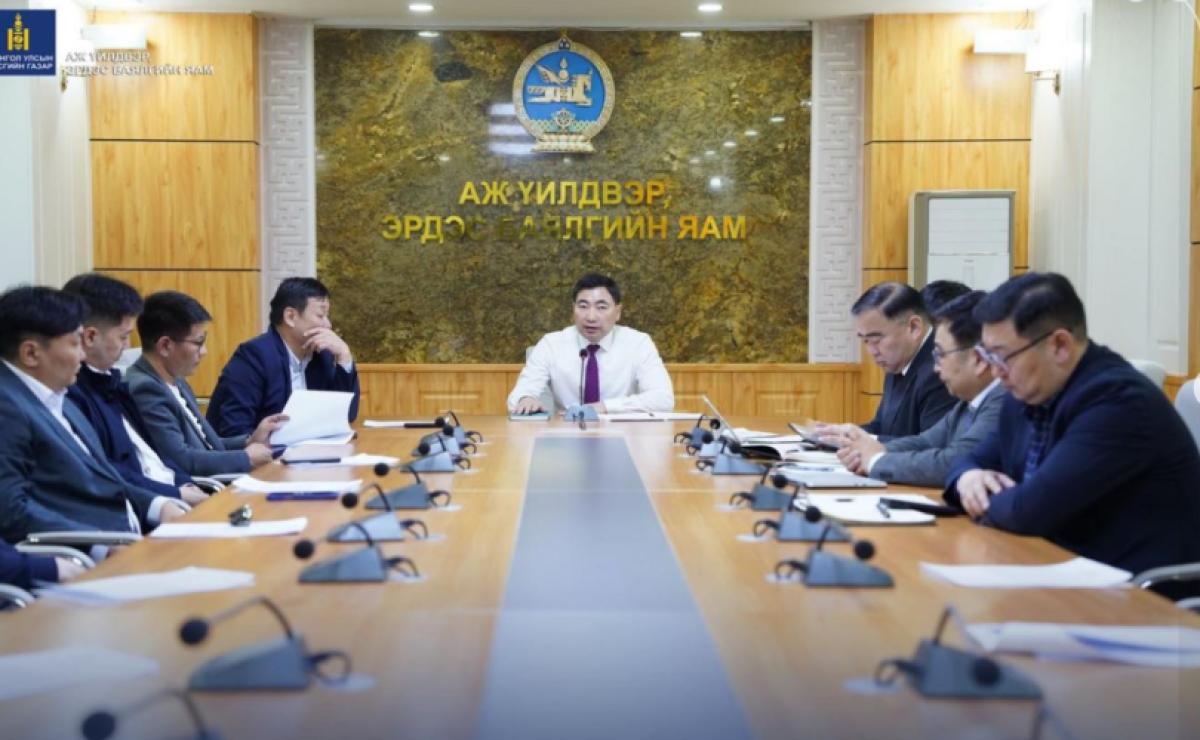 ГАЗАР ТАРИАЛАН ЭРХЛЭГЧ ААН-Д 3400 ТӨГРӨГӨӨР ШАТАХУУН НИЙЛҮҮЛНЭ