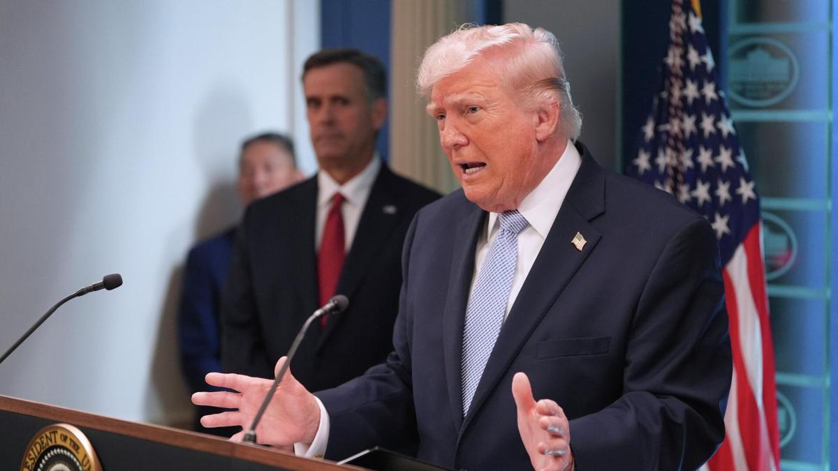 ЦАГААН ОРДОН ИРАНЫ ЭСРЭГ ДАХИН ЗАНАЛХИЙЛЖЭЭ