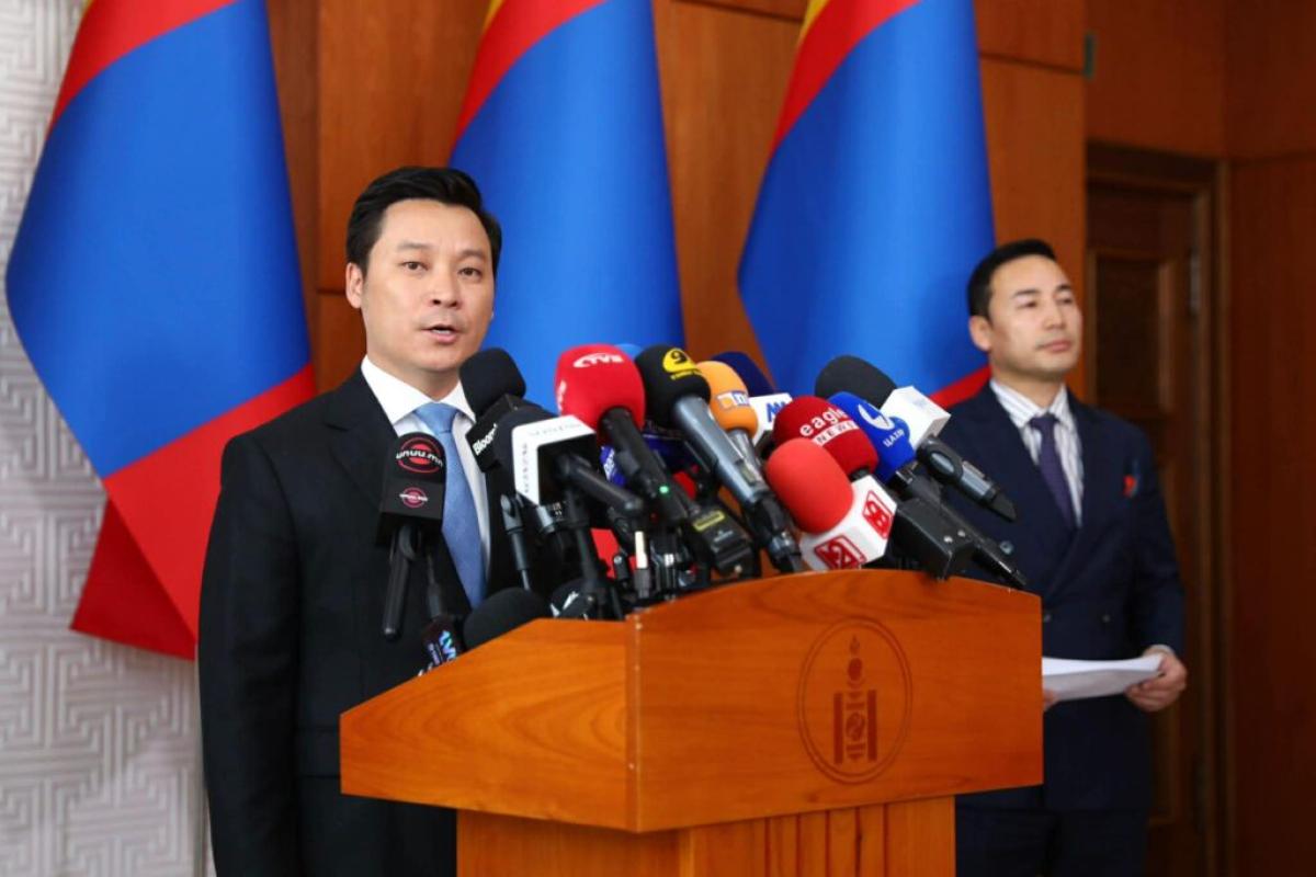 УИХ-ЫН ГИШҮҮНИЙГ ЭГҮҮЛЭН ТАТАХТАЙ ХОЛБООТОЙ ХУУЛИЙН ТӨСЛИЙГ ХЭЛЭЛЦЭХИЙГ ДЭМЖЛЭЭ