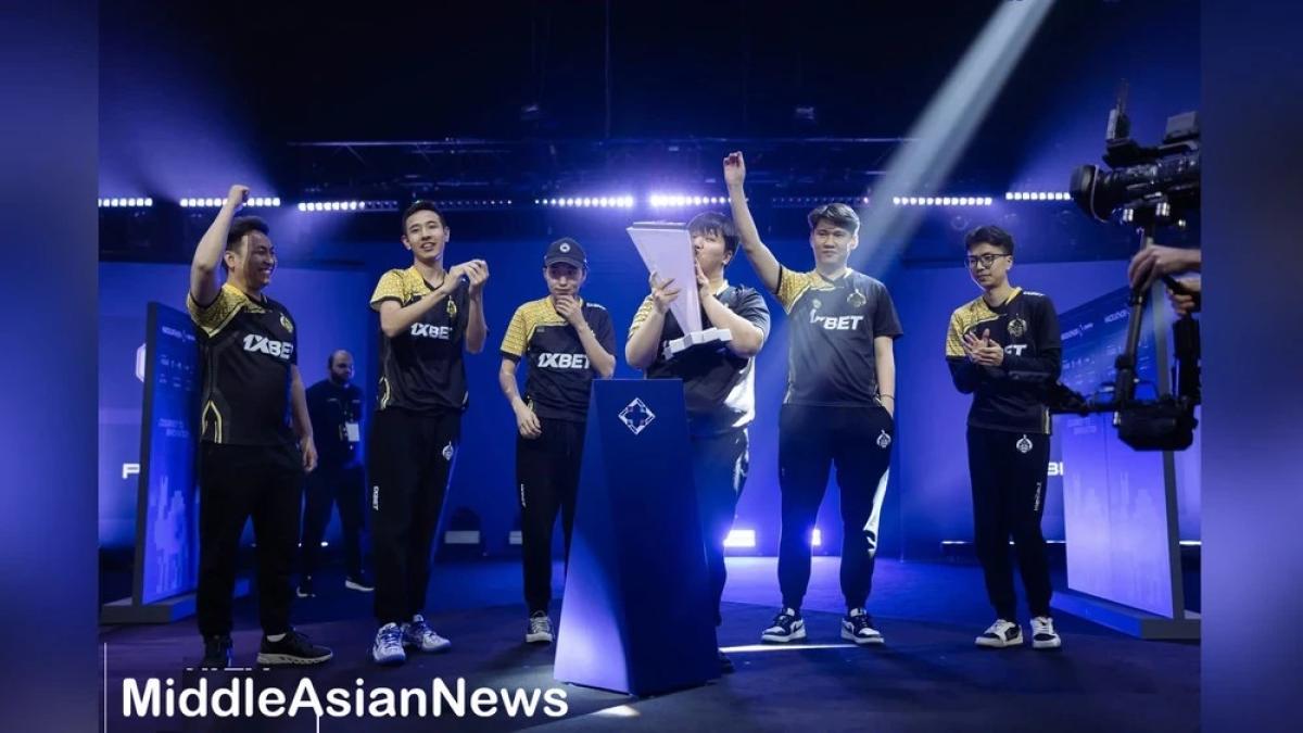 THE MONGOLZ ХҮРЭЛ МЕДАЛЬ ХҮРТЛЭЭ