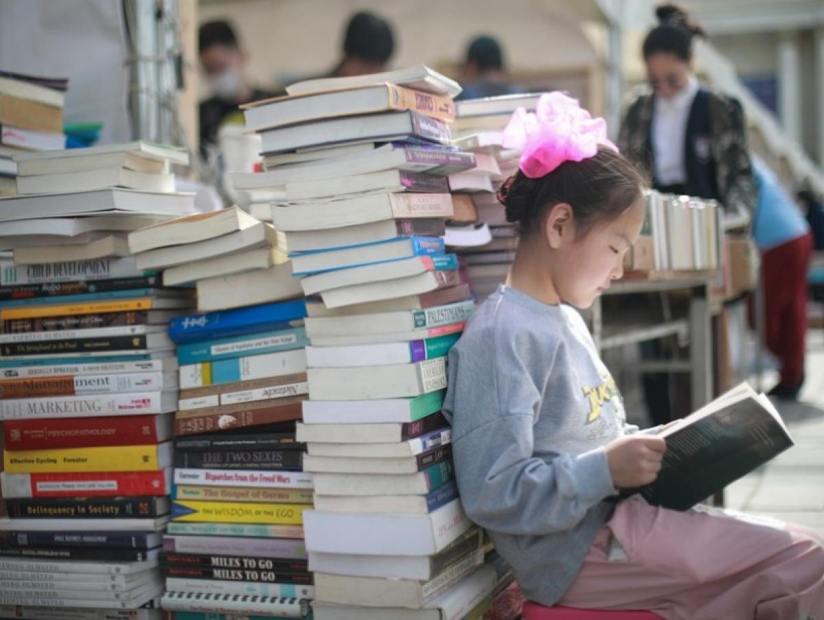 39 ДЭХЬ НОМЫН БАЯР ИРЭХ САРД БОЛНО