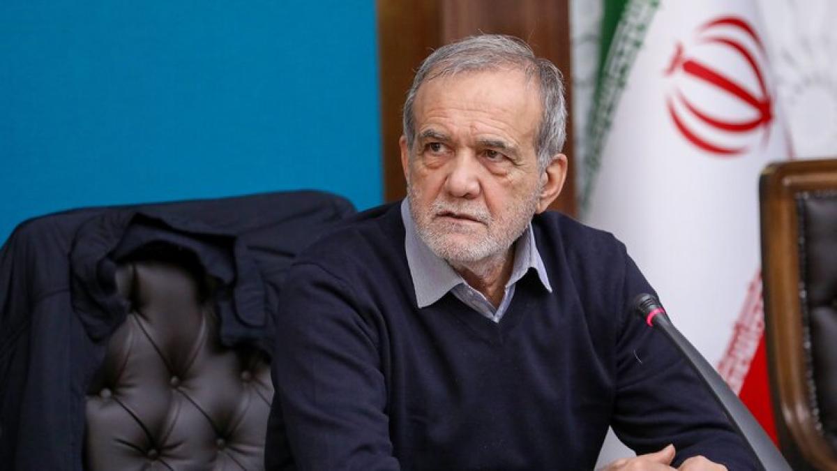 ПЕЗЕШКИАН АНУ-ЫН ИРАНЫ ЭСРЭГ ҮЙЛ АЖИЛЛАГААГ ҮР ДҮНГҮЙ ГЭЖ ҮЗЭЖ БАЙНА