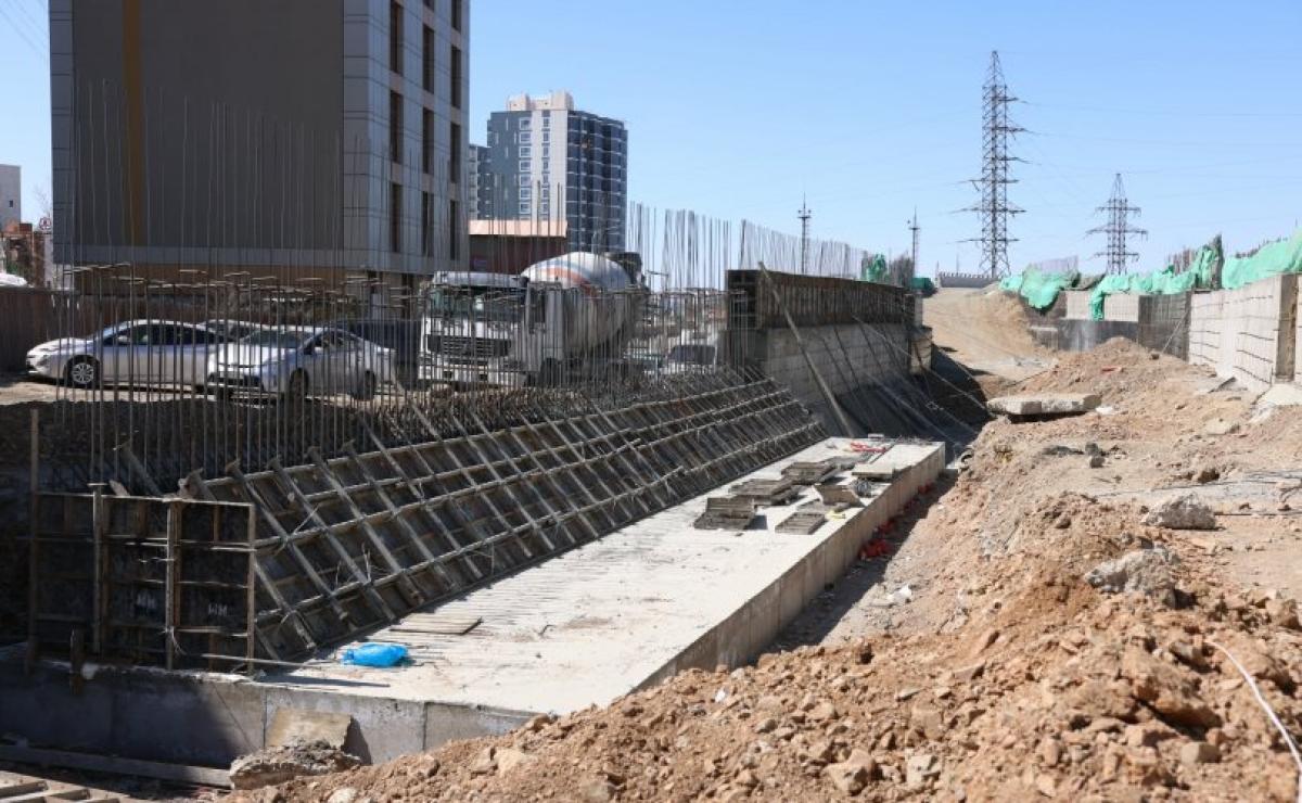 ТОЛГОЙТООС АРД АЮУШИЙН ӨРГӨН ЧӨЛӨӨ ХҮРТЭЛХ ЗАМЫН АЖИЛ 90 ХУВЬТАЙ ЯВЖ БАЙНА