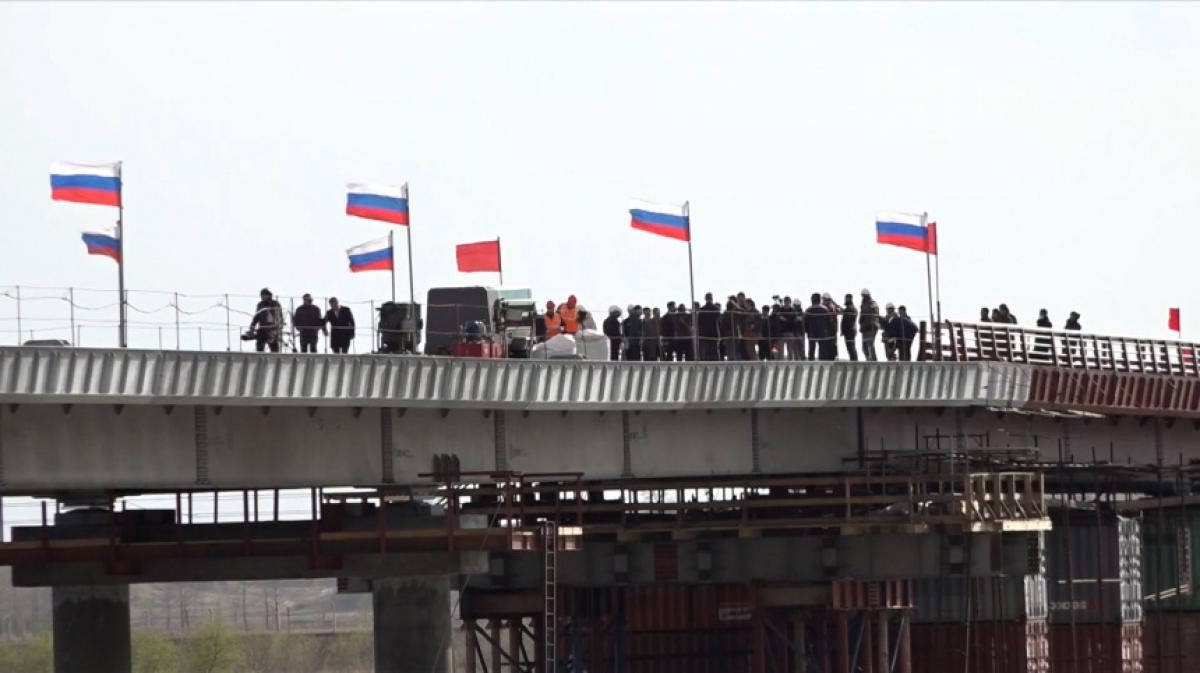 ОРОС, БНАСАУ  ТУМАННАЯ ГОЛ ДЭЭГҮҮР ХОЁР ОРНЫГ ХОЛБОСОН АВТО ЗАМЫН ГҮҮР БАРЬЖ БАЙГУУЛЖ БАЙНА