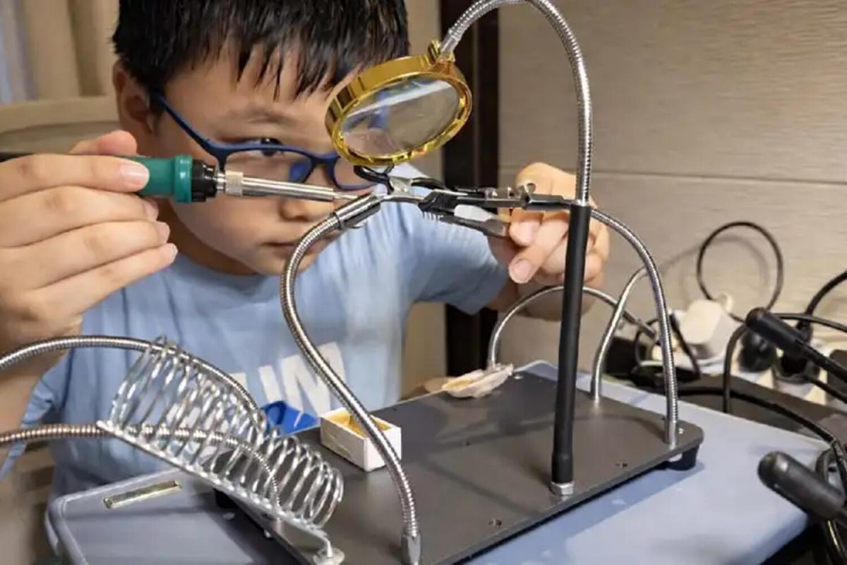 14 НАСТАЙ ХҮҮ ГЭРТЭЭ ОНГОЦНЫ ХӨДӨЛГҮҮР УГСАРЧЭЭ