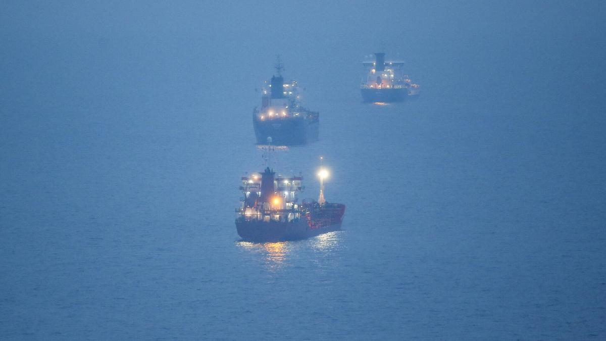 ИРАН ОРМУЗЫН ХООЛОЙГООР ГАЗРЫН ТОС ТЭЭВЭРЛЭСЭЭР БАЙНА