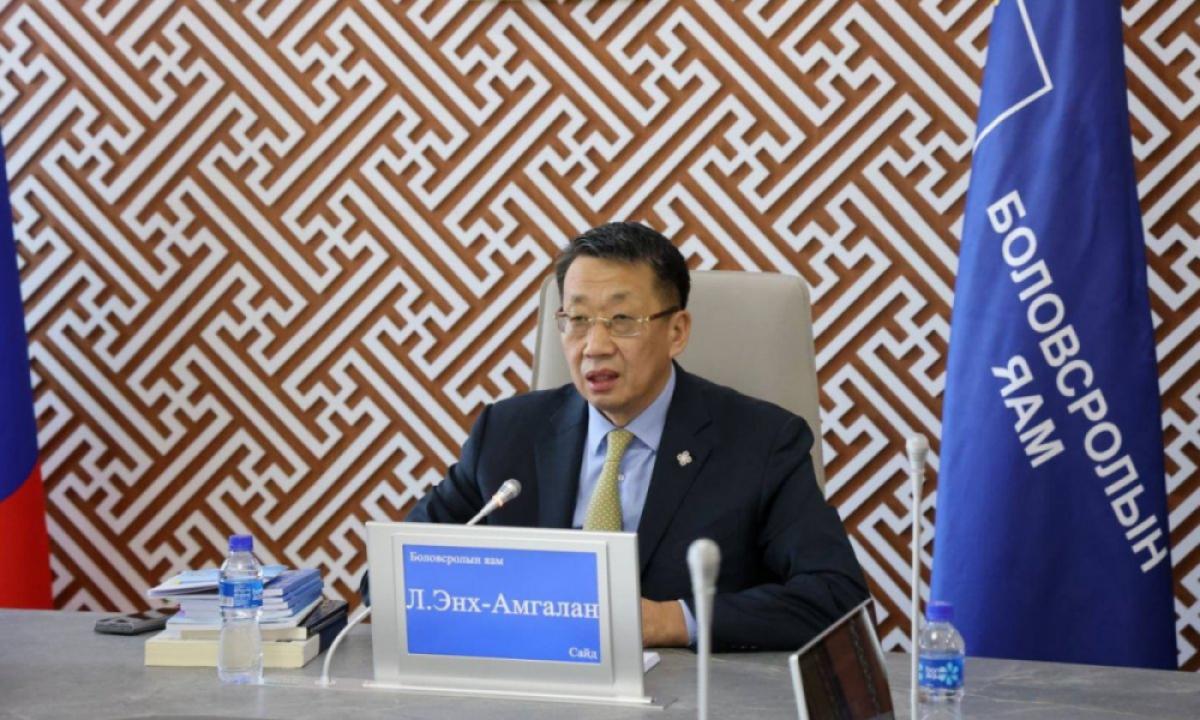 Л.ЭНХ-АМГАЛАН: СУРАХ БИЧГИЙН АГУУЛГАД ХҮҮХДҮҮДИЙН САНАЛЫГ ТУСГАНА