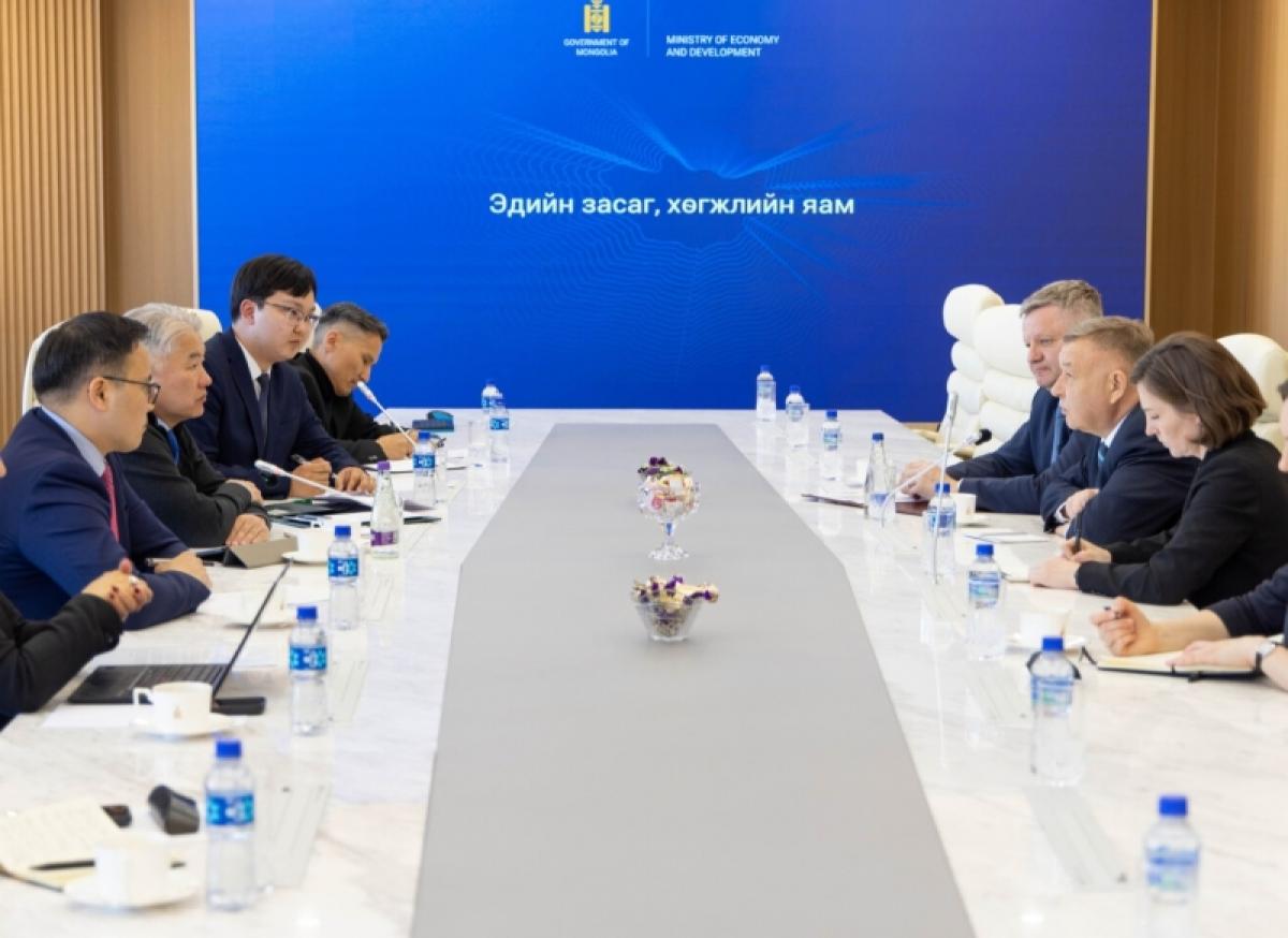 МОНГОЛ, ОРОСЫН БҮС НУТГИЙН ХОЁРДУГААР ЧУУЛГА УУЛЗАЛТ БОЛНО