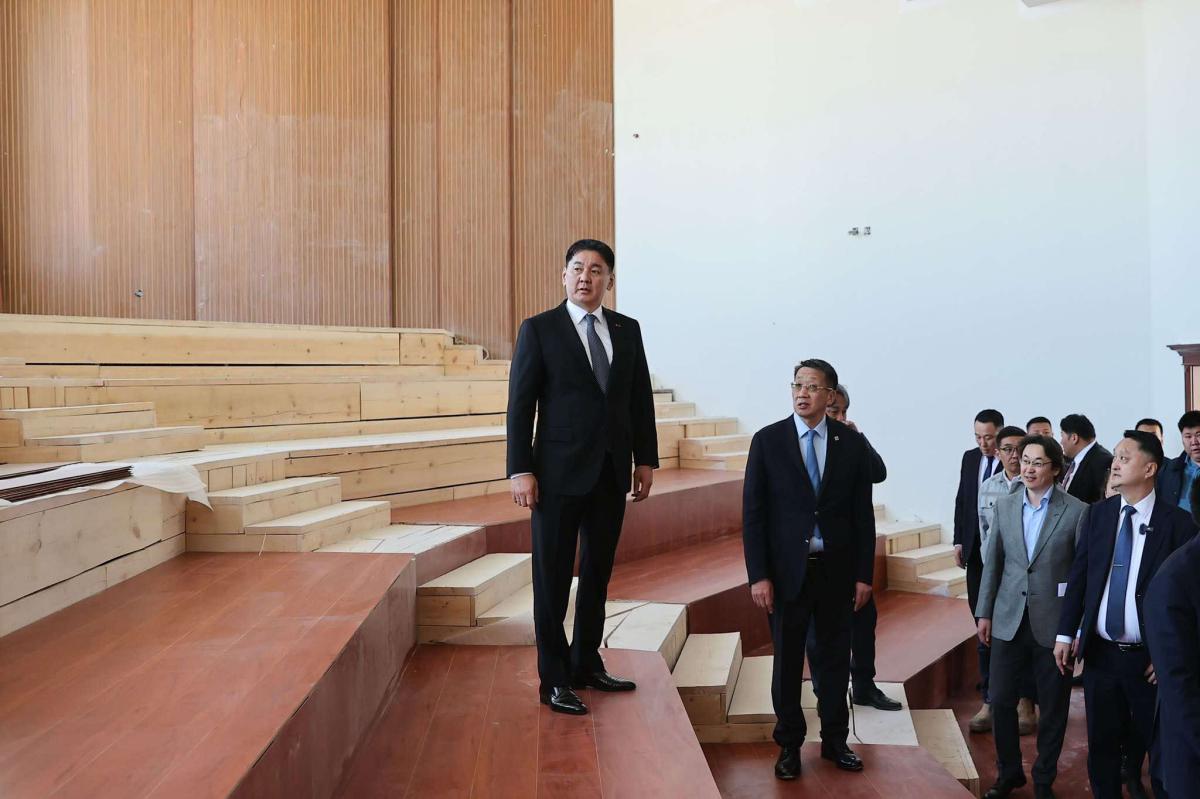 МУИС-ИЙН ХУУЛЬ ЗҮЙН СУРГУУЛИЙН БАРИЛГА ИРЭХ ОНЫ ЭХЭНД БҮРЭН АШИГЛАЛТАД ОРНО