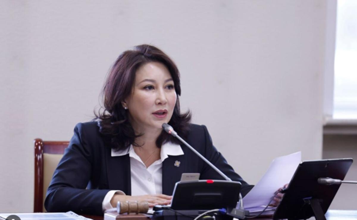 ХУУЛЬ БУСААР ХУВЬЧЛАГДСАН ХҮҮХДИЙН ЗУСЛАНГ ОРОН НУТГИЙН БОЛОН ТӨРИЙН ӨМЧИД ШИЛЖҮҮЛНЭ