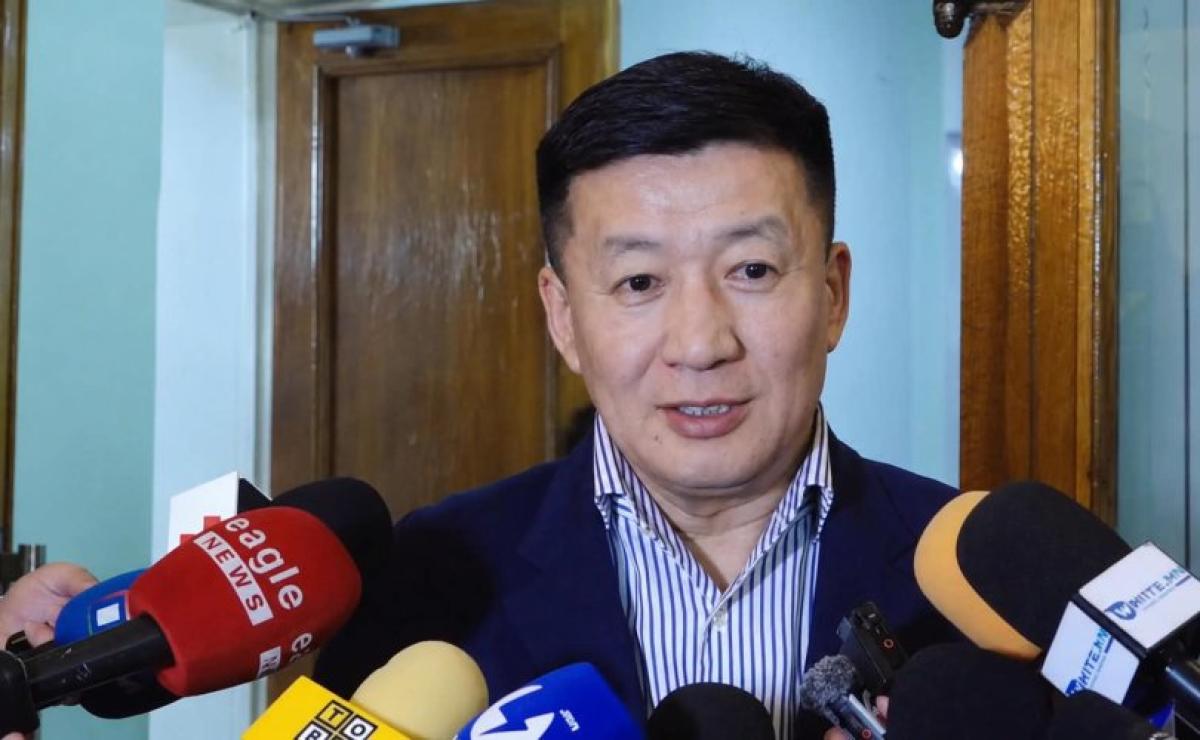 С.БАЯРЦОГТ: АН-ЫН 6 ФРАКЦИЙН 4 НЬ НАМАЙГ ДЭМЖИЖ БАЙГАА