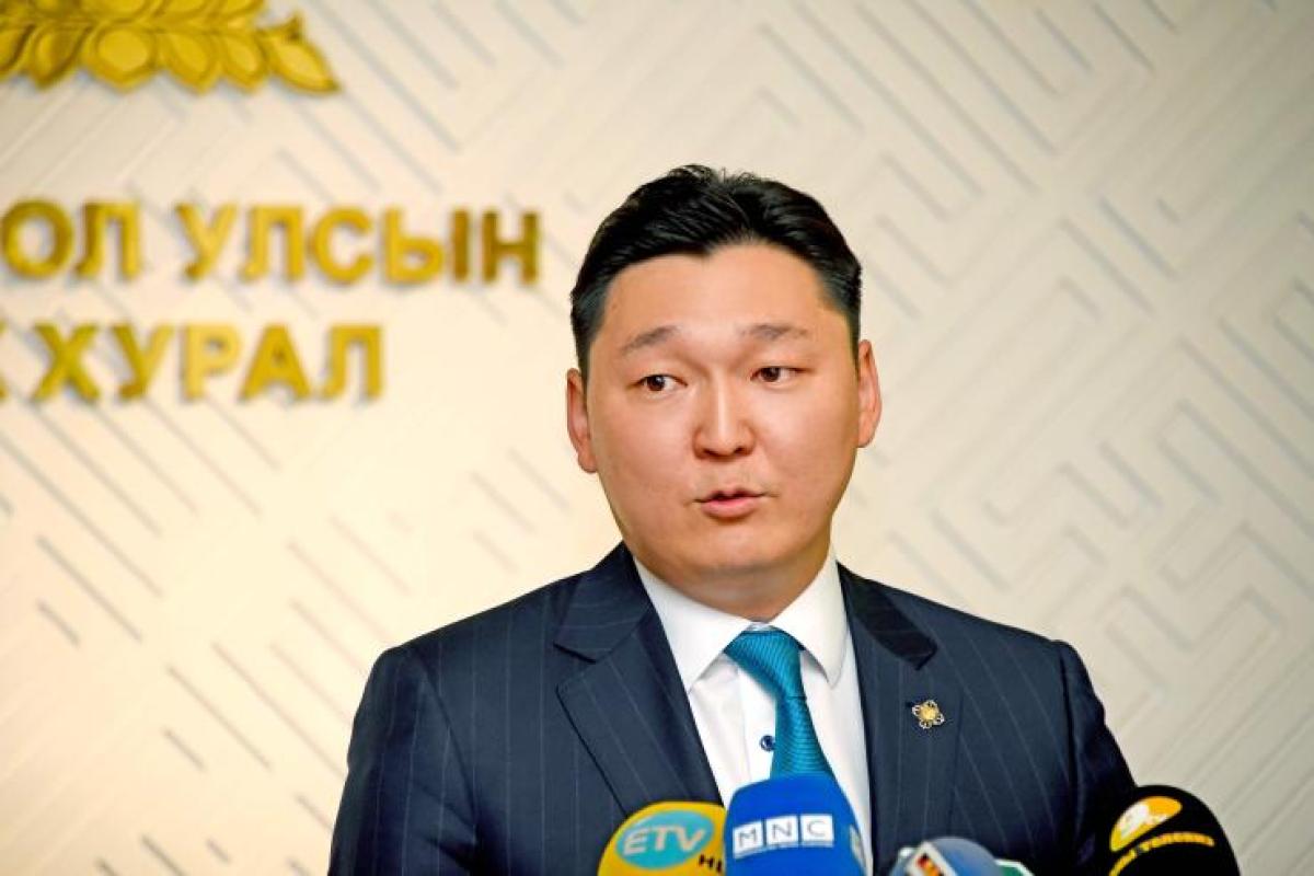 ХУУЛЬ ЗҮЙ ДОТООД ХЭРГИЙН САЙДААР Г.ТЭМҮҮЛЭНГ 100 ХУВИЙН САНААЛААР ДЭМЖЛЭЭ