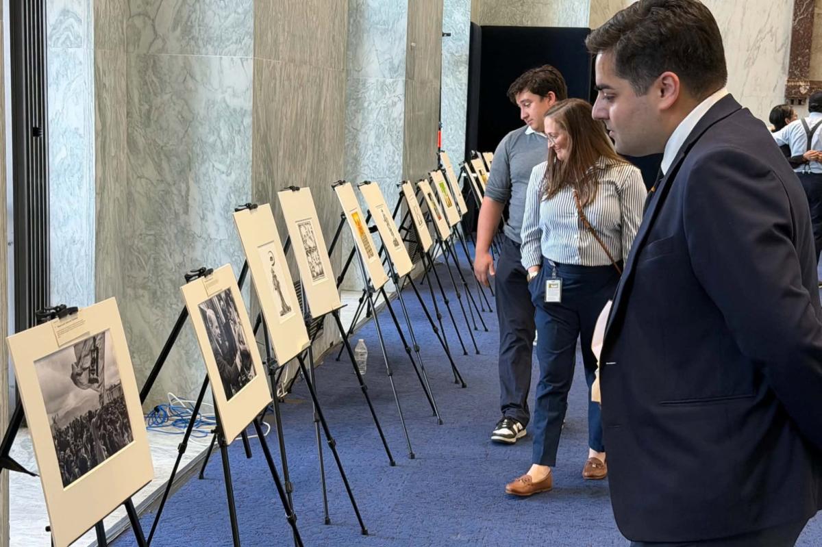 ВАШИНГТОН ХОТНОО “МОНГОЛ: АРДЧИЛЛЫН БАЯН БҮРДИЙН ТҮҮХ” СЭДЭВТ ГЭРЭЛ ЗУРГИЙН ҮЗЭСГЭЛЭН ГАРЧЭЭ